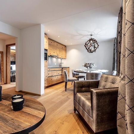 Unique Alpic Style Apartment In The Heart Of Davos Ngoại thất bức ảnh